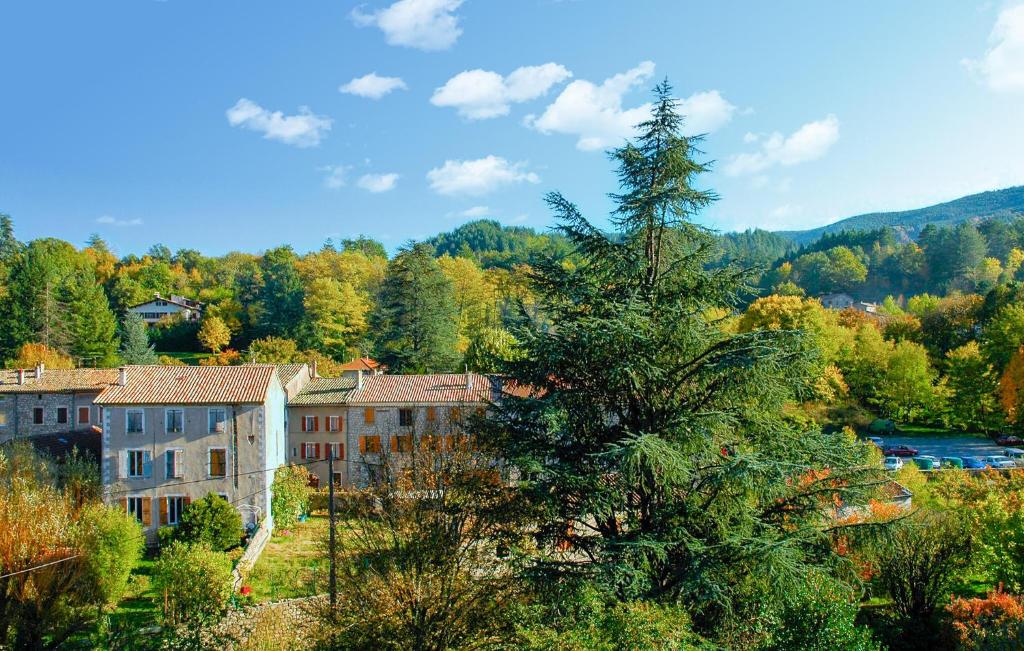 Photo de la galerie de l'établissement 2 Bedroom Cozy Home In Jaujac, à Jaujac