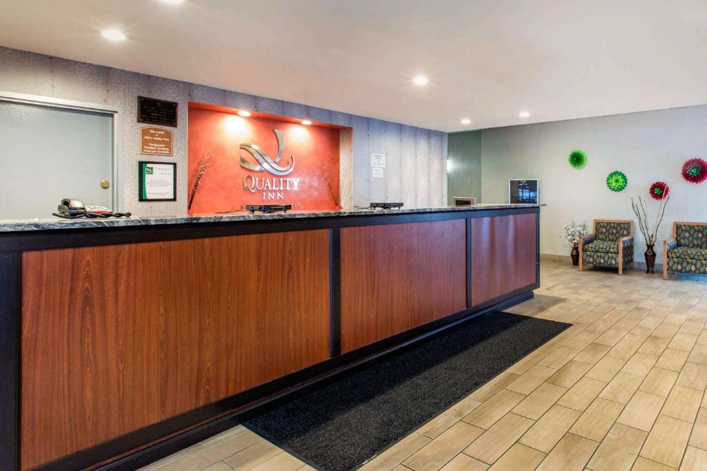 Quality Inn West Springfield photo