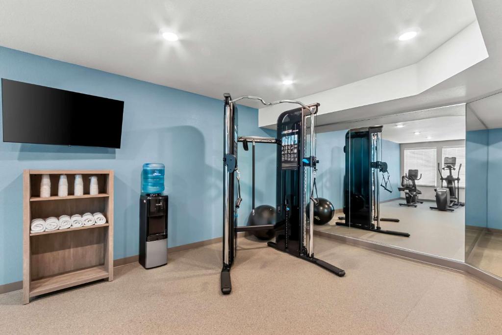 Fitness centrum a/nebo fitness zařízení v ubytování WoodSpring Suites Gilbert - Mesa Gateway Airport