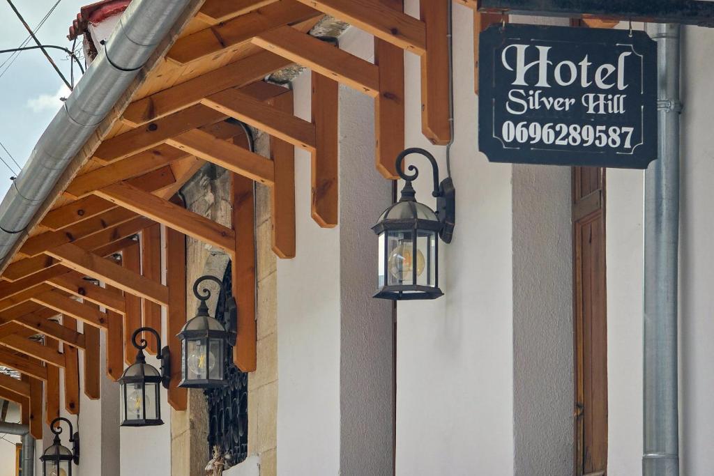 Certificado, premio, señal o documento que está expuesto en Silver Hill Guesthouse
