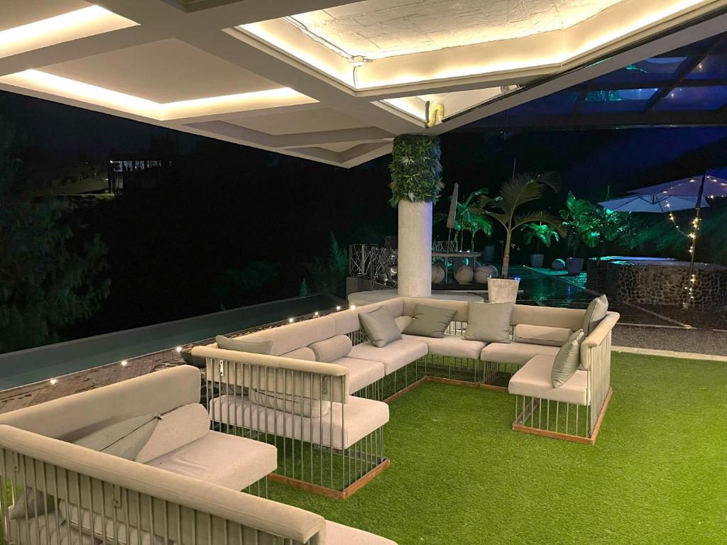 Posezení v ubytování EleMYNT LifeStyle Hotel