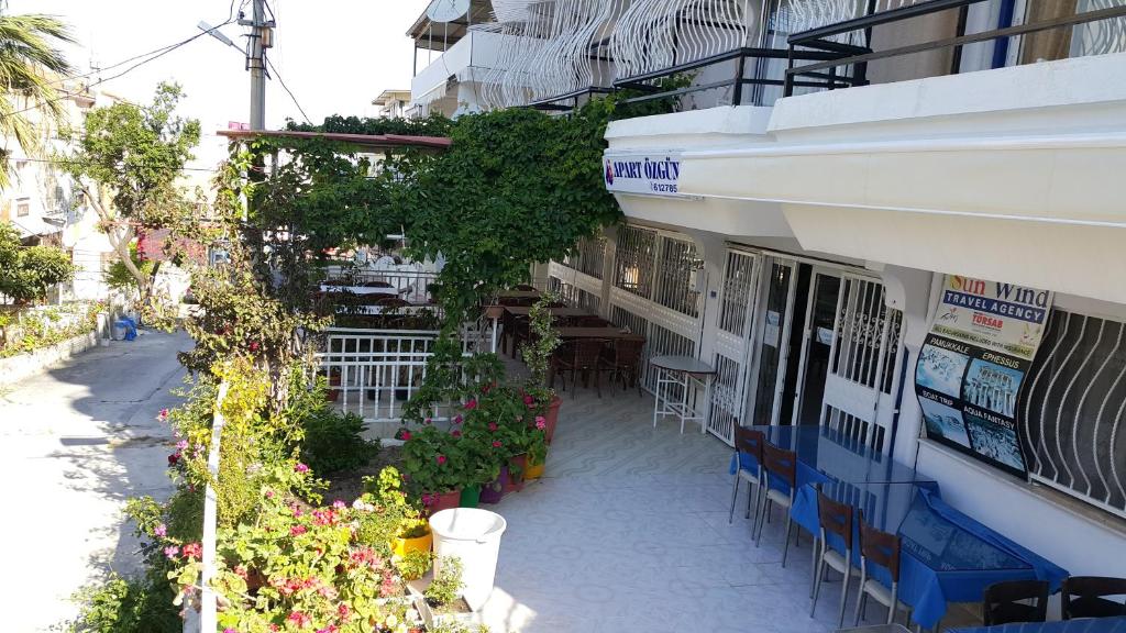 The building in which az apartmanhoteleket is located