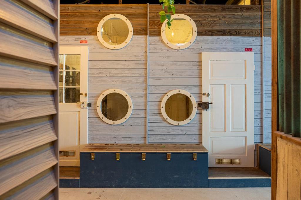 Das Viertel - Bed In Een Vrouwenslaapzaal Met 4 Bedden