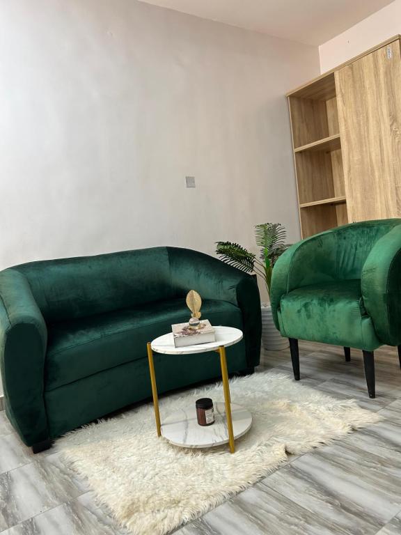 Foto de la galeria de Chrispol hotel and suites a Agege