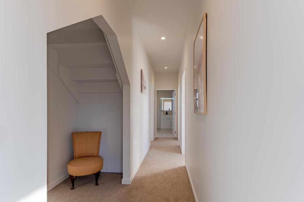 Sleek, Elevated Views, Hidden - Resim 19