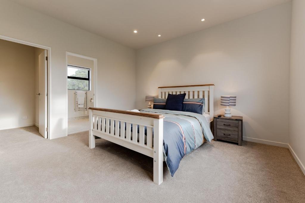 Sleek, Elevated Views, Hidden - Resim 17