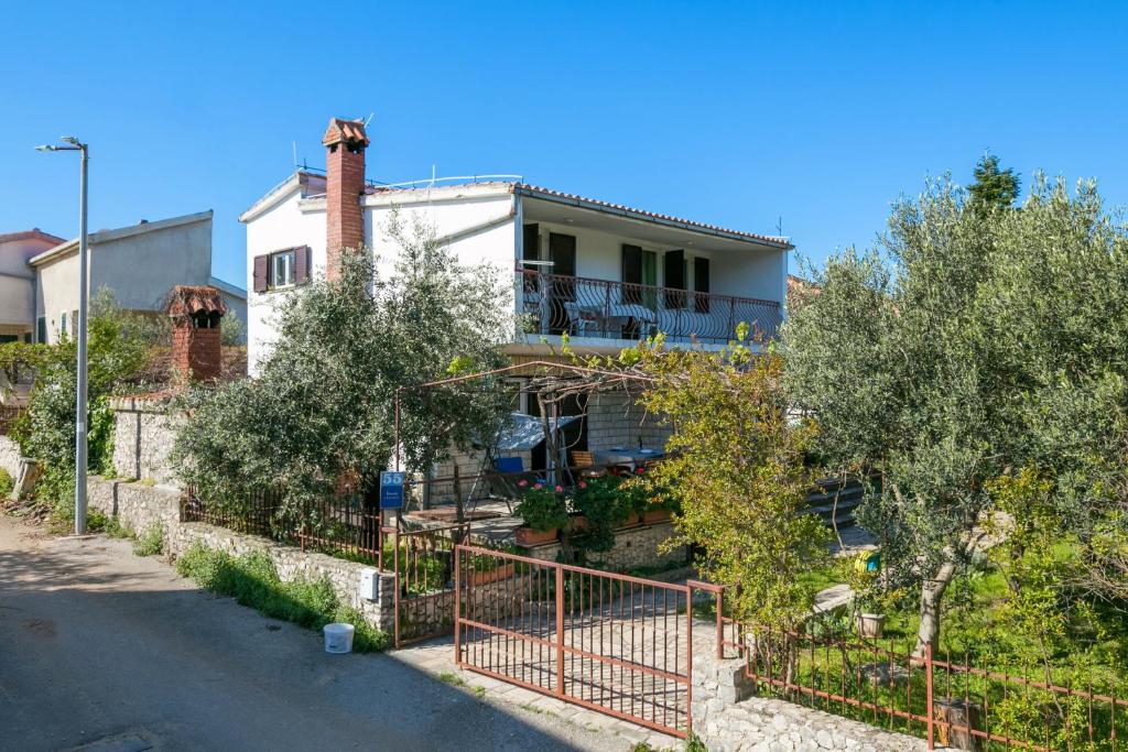 Seaside holiday house Okrug Donji, Ciovo - 2403