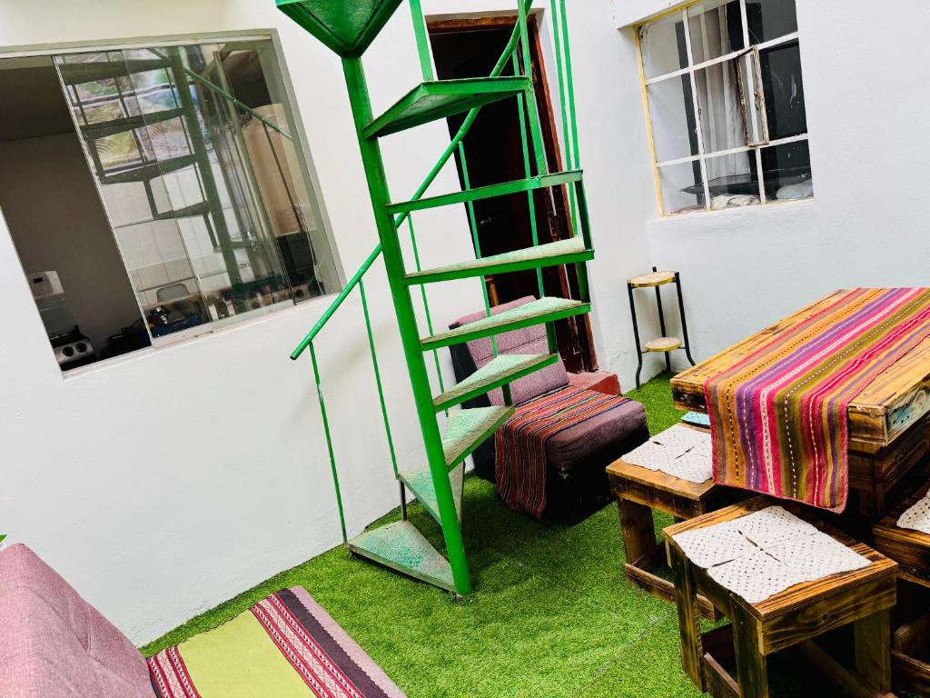 Posezení v ubytování Ukumari Hostel