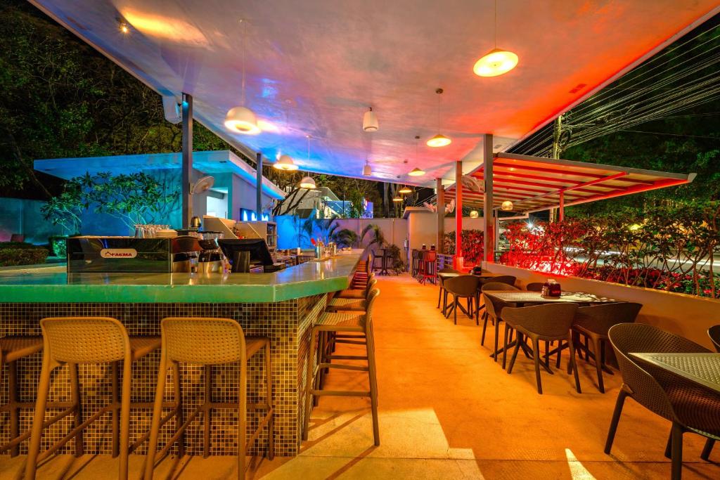 Biliár nebo kulečník v ubytování WET hotel - Adults Only