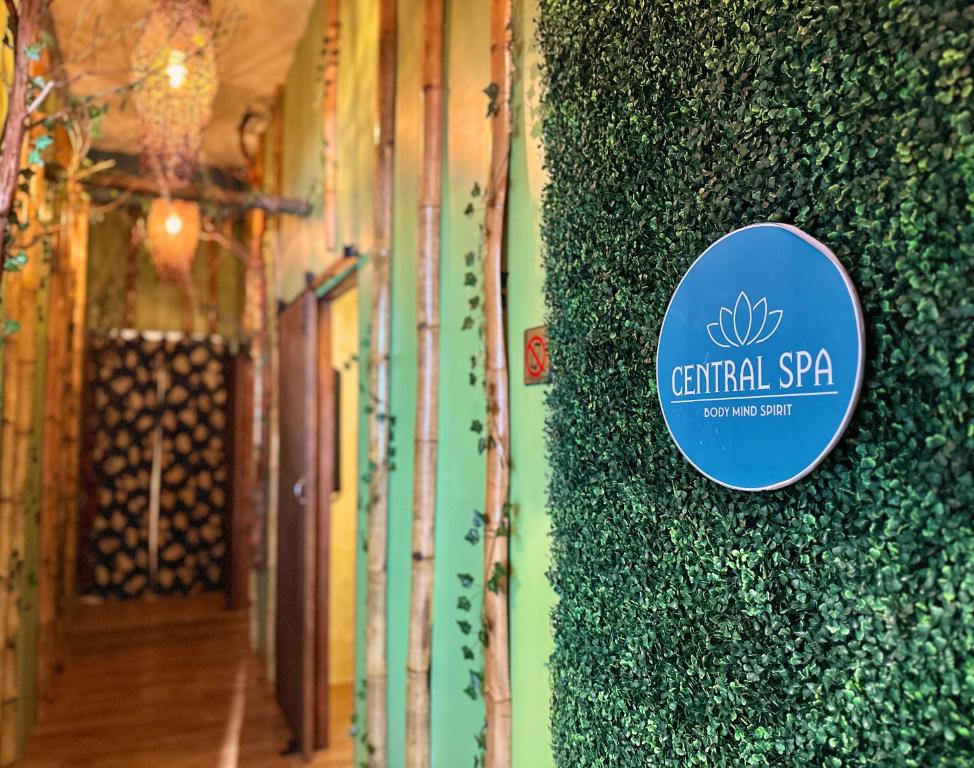 Certifikát, hodnocení, plakát nebo jiný dokument vystavený v ubytování Palau Central Hotel