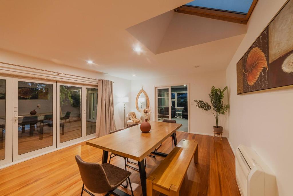 Family Oasis - Deck Garden & Space - Resim 20