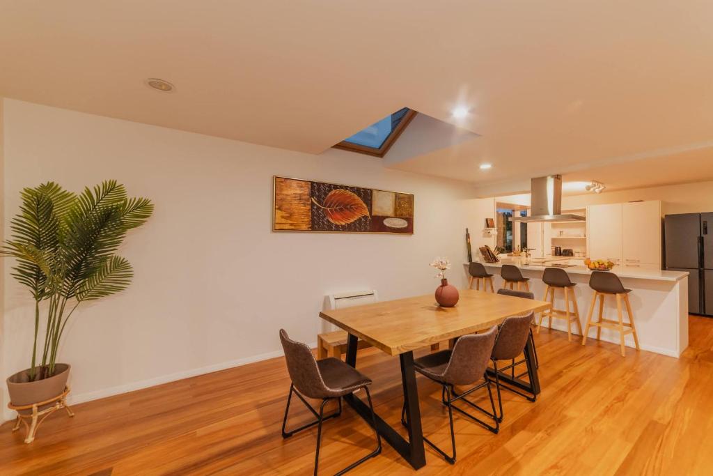 Family Oasis - Deck Garden & Space - Resim 30