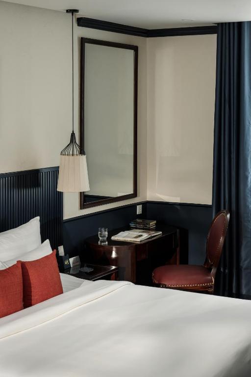 Grand City View Double, Free Afternoon Tea