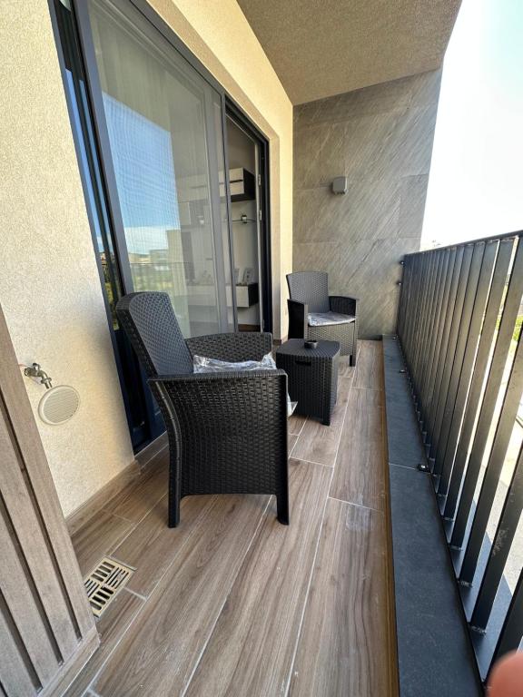 Posezení v ubytování Brand New 2 Bedroom Apartment in Ħal Safi