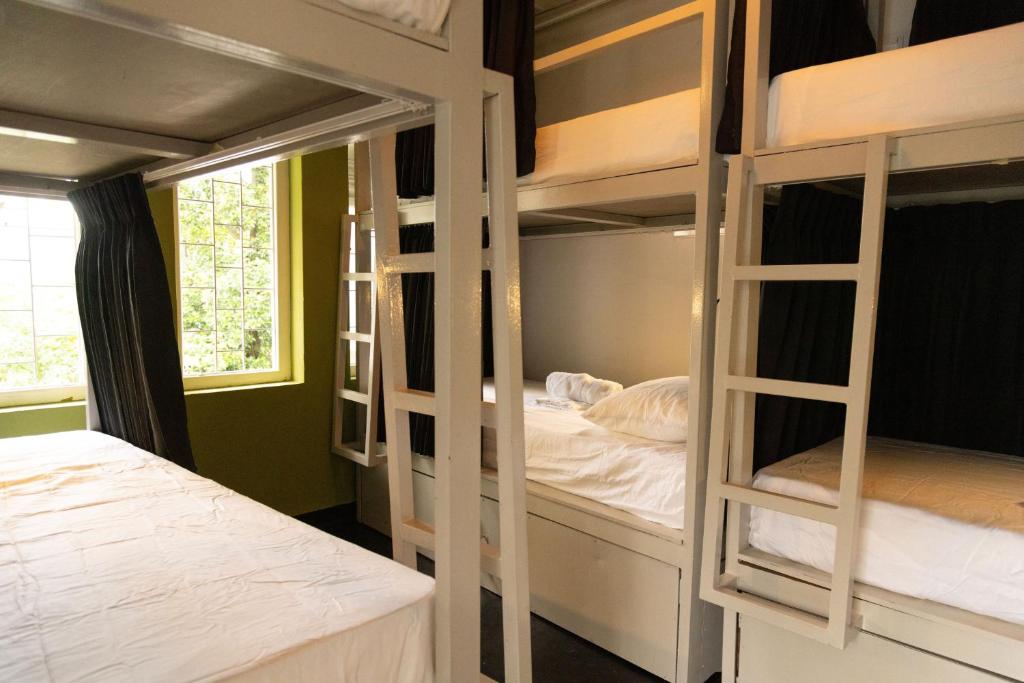 Postel nebo postele na pokoji v ubytování Alma Boutique Hostel - Colombo