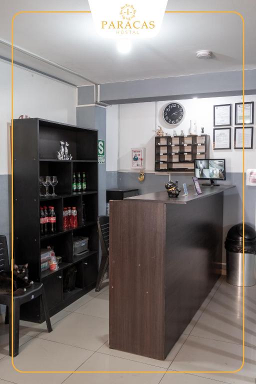 Tetera y cafetera en Hostal Paracas I