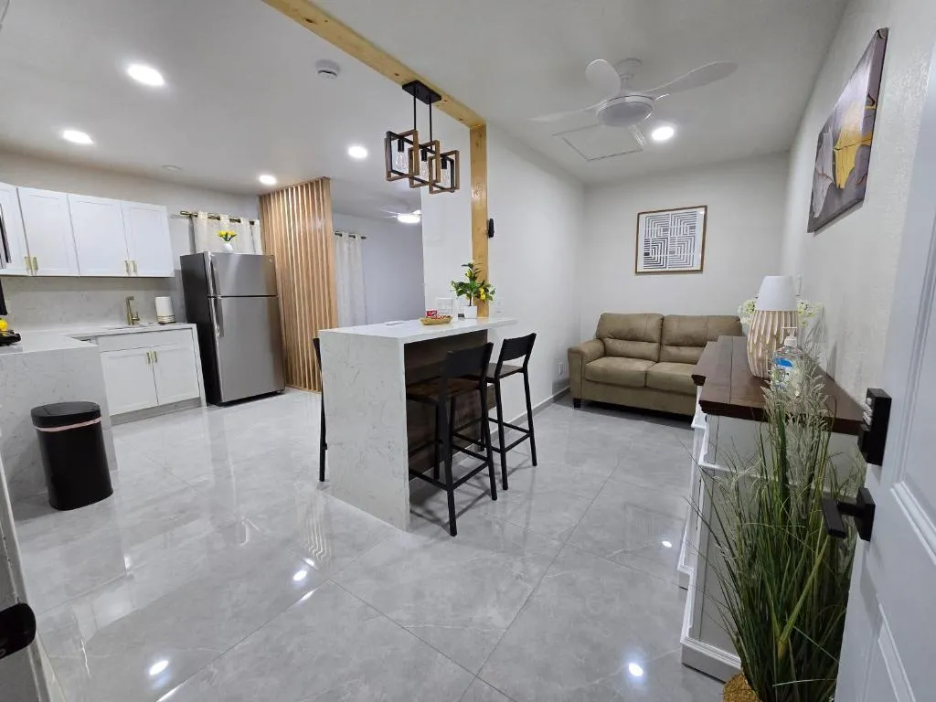 Exceptionnelle Terrasse de 60 m2 - Appartement de 4 pièces 97 m2 - Square  Martin Luther King \u0026 Batignolles - Rue Bernard Buffet - Paris 17, image size:1024x768