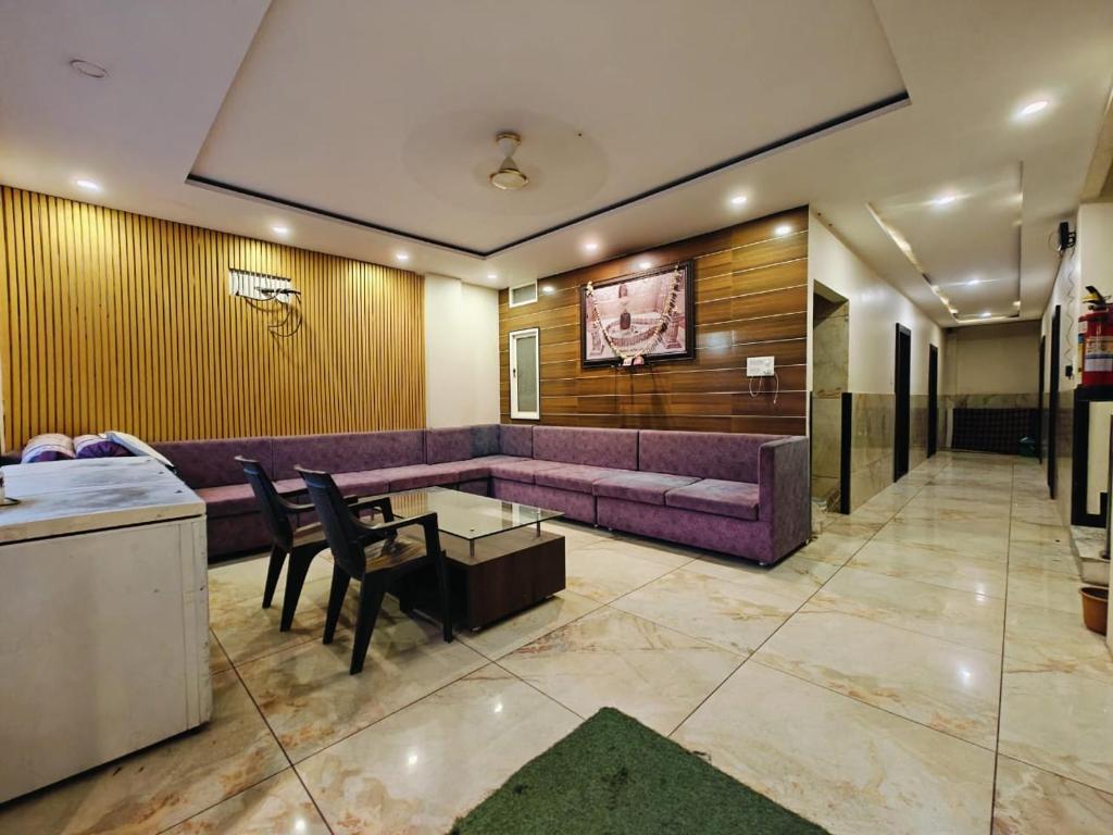 Χώρος καθιστικού στο Hotel Jainam Palace