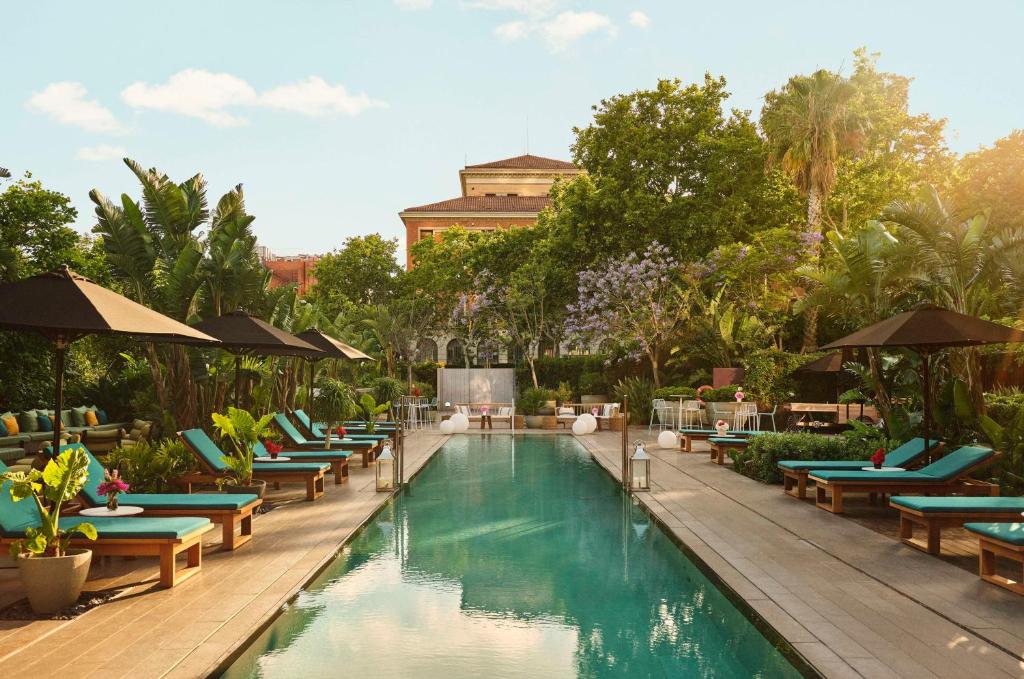 Bazén v ubytovaní Grand Hyatt Barcelona alebo v jeho blízkosti