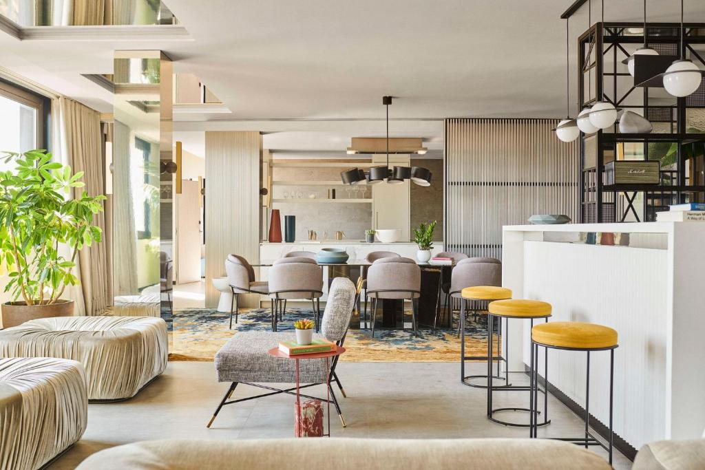 Posedenie v ubytovaní Grand Hyatt Barcelona