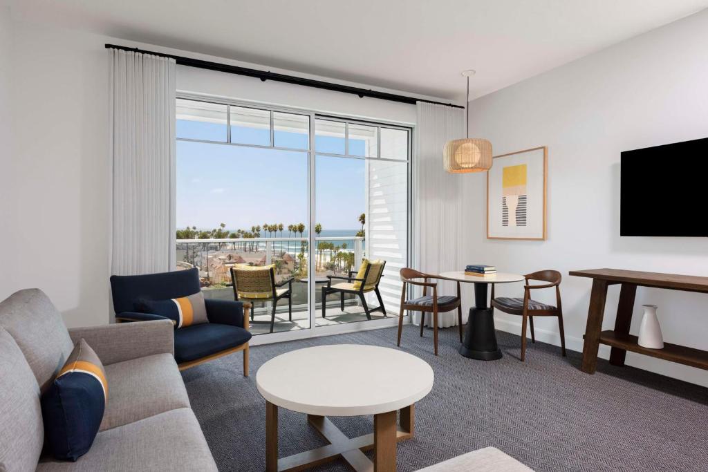 The Seabird Ocean Resort & Spa, Part of Destination Hotel by Hyatt - 