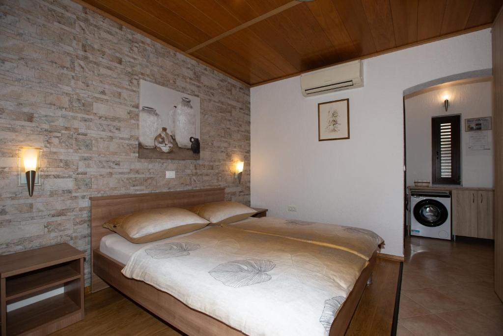 Apartments Villa Salona - 17