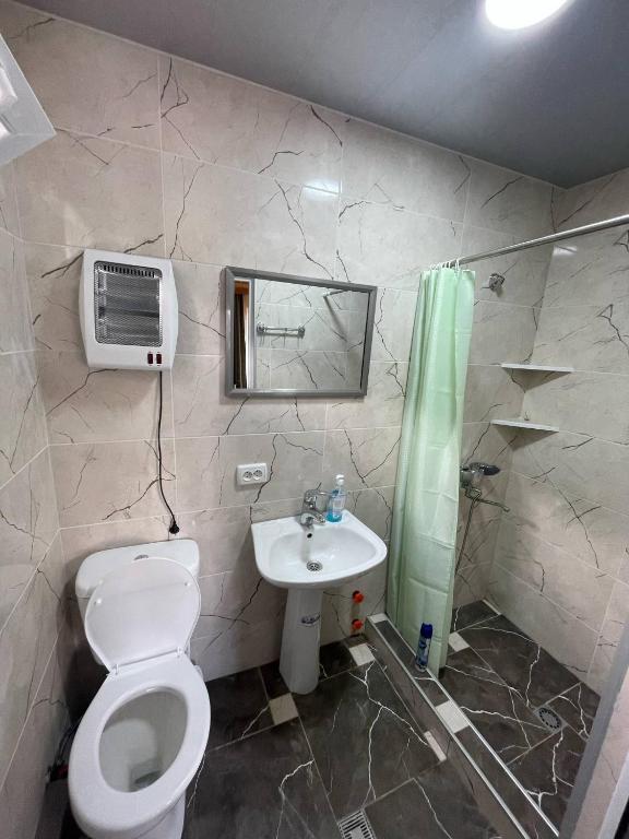 Koupelna v ubytování Guesthouse Daelani
