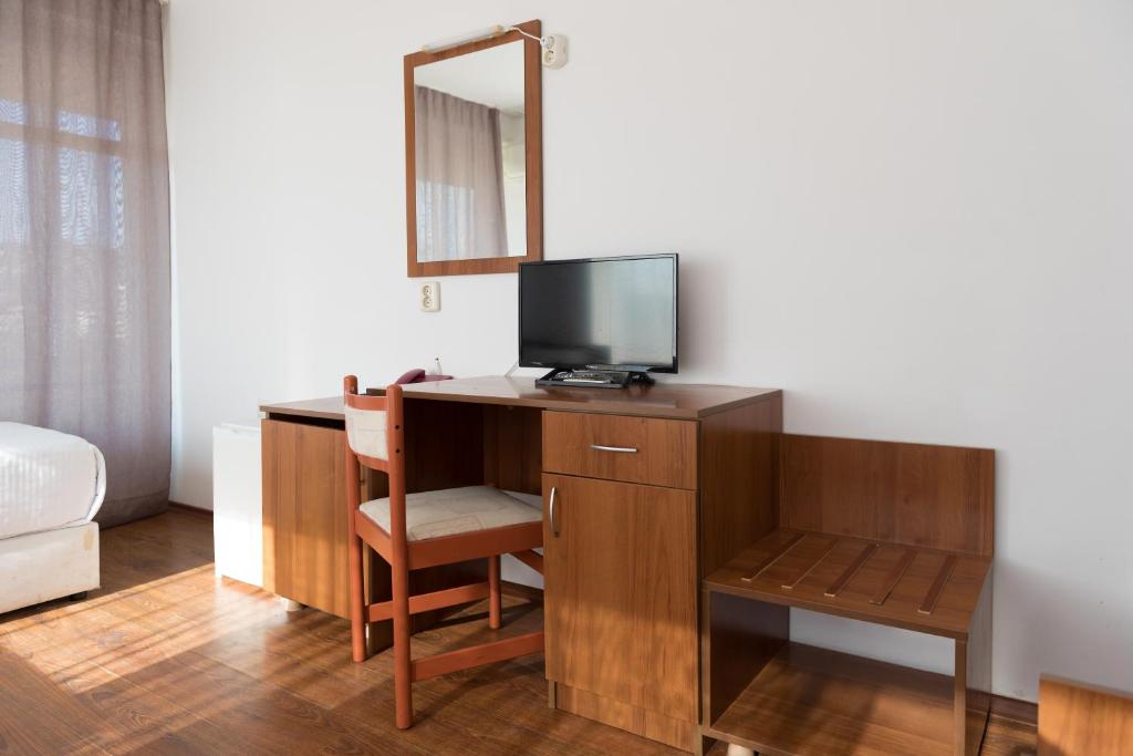 A television and/or entertainment centre at International Home of Scientists Joliot Curie