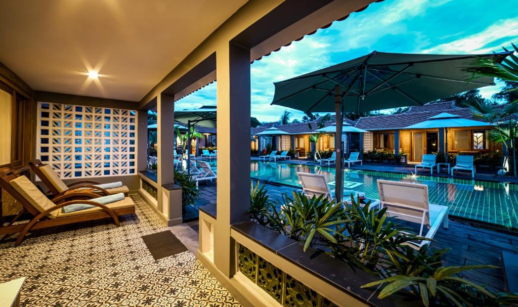 Pool Access Villa Double with Complimentary Spa Voucher
