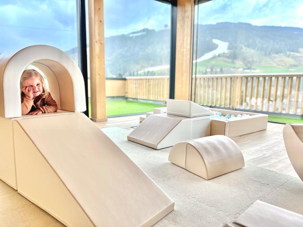 Nespecifikovaný výhled na hory nebo výhled na hory při pohledu z hotelu