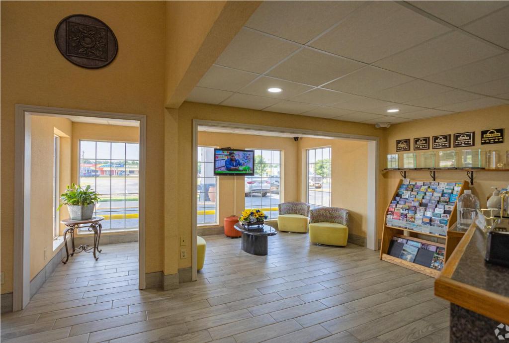 Days Inn by Wyndham Pauls Valley photo
