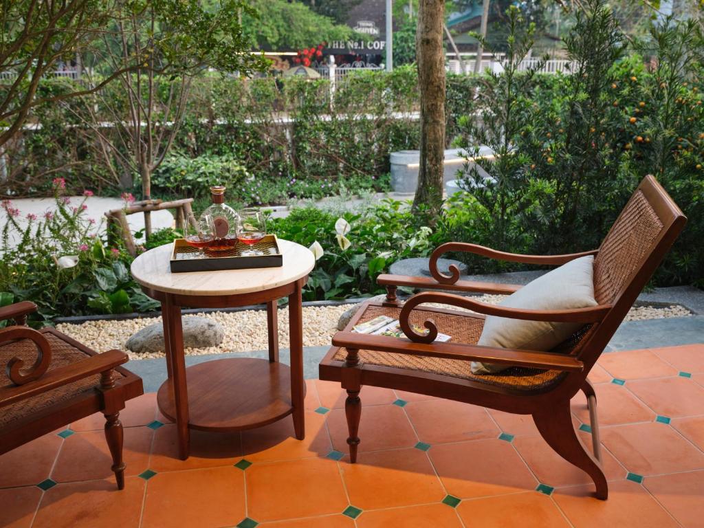 Vườn quanh Ancient Huế Garden Houses