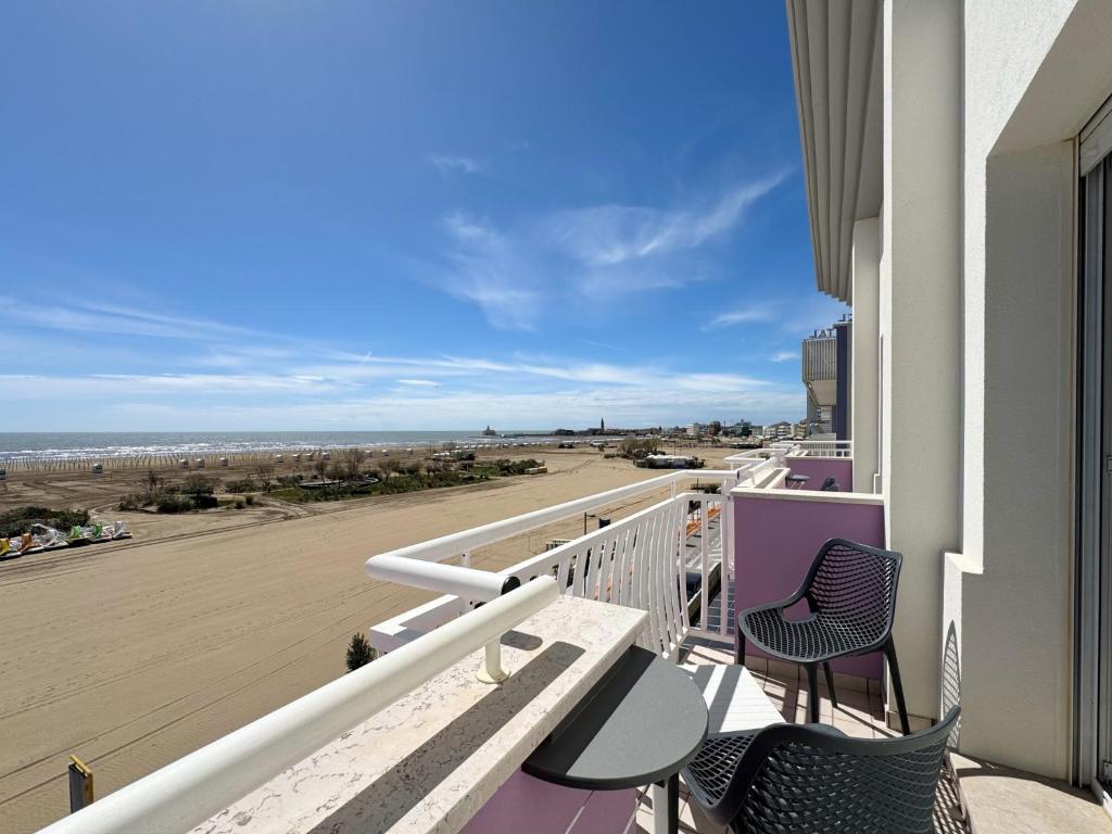 Hotel Lux - Habitación Triple Con Vistas Al Mar