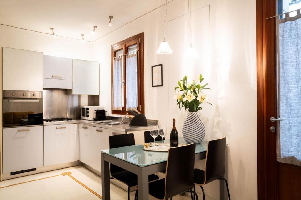 Küche/Küchenzeile in der Unterkunft Salmaso Apartments