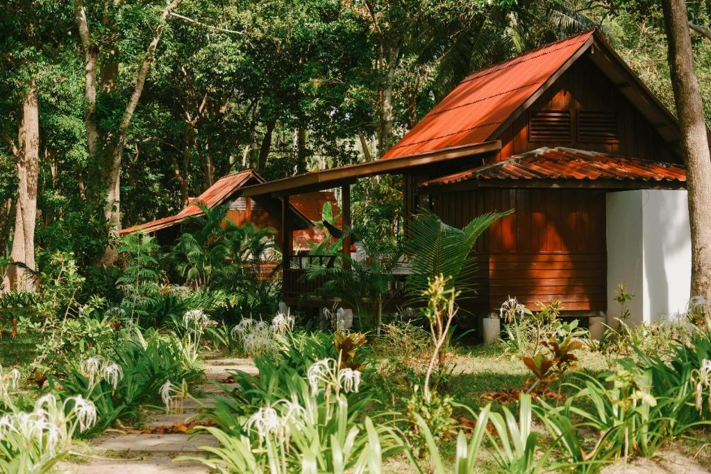 JOY Bungalow Resort and Restaurant - 10