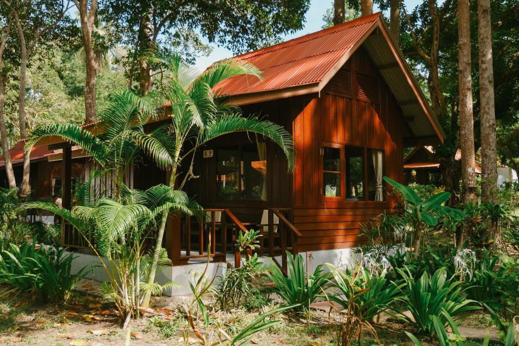 JOY Bungalow Resort and Restaurant - 14