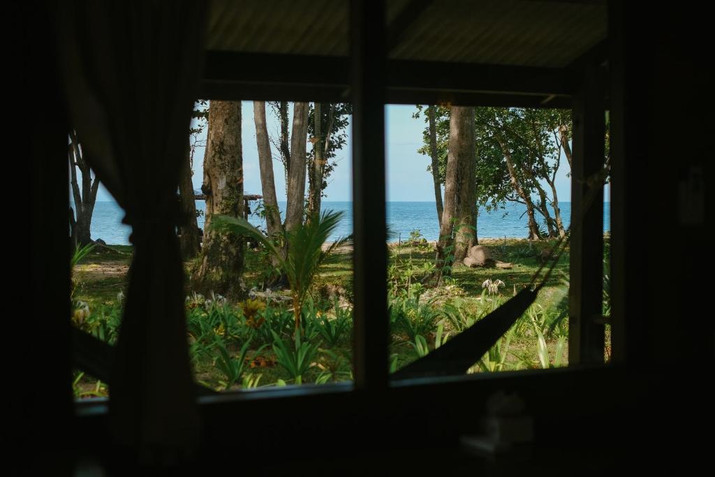 JOY Bungalow Resort and Restaurant - 8