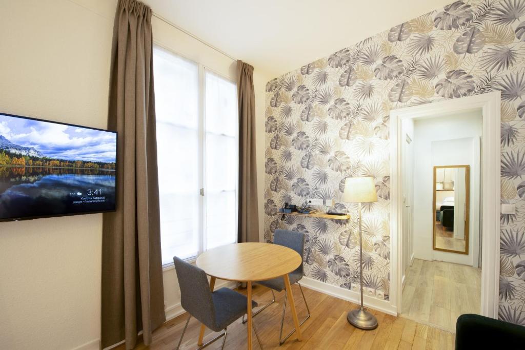 Apartments for Work in City Center - 7