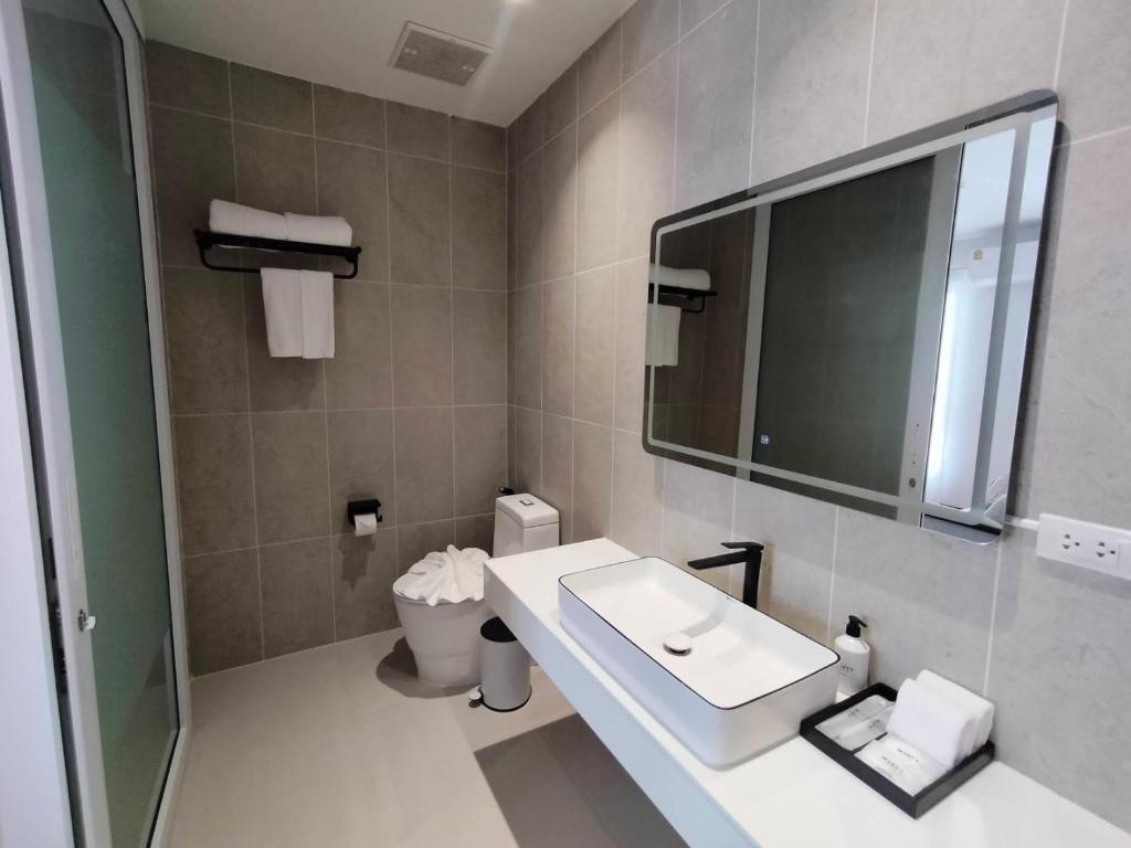 Hotel Whitt Hua Hin - Resim 29