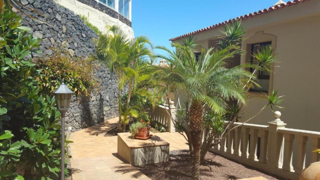 Κήπος έξω από το Comodo Apartamento con Terraza y Vistas al Mar