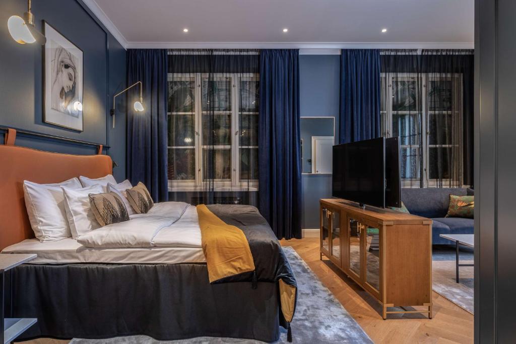 Scandic Grand Central Helsinki房間的床