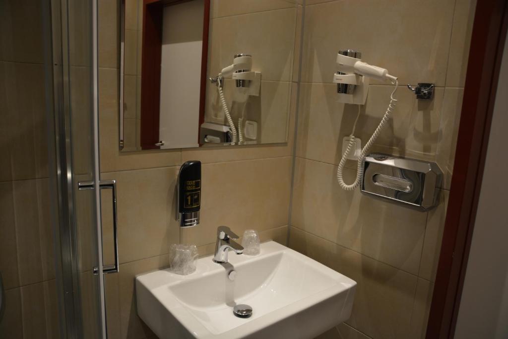 Altstadthotel Harburg - Resim 12