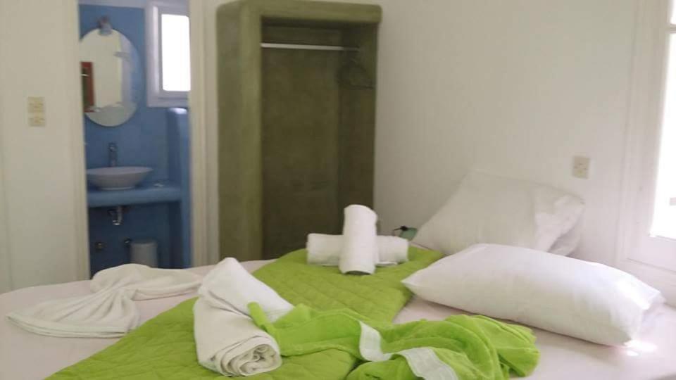 A bed or beds in a room at Pension Christina