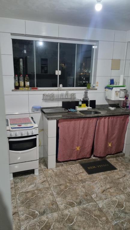 Kuchyň nebo kuchyňský kout v ubytování Pousada Andrey