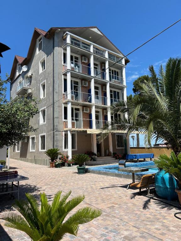 Bazén v ubytování Hotel George nebo v jeho okolí