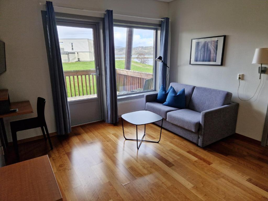 Posezení v ubytování Bjugn Hotell
