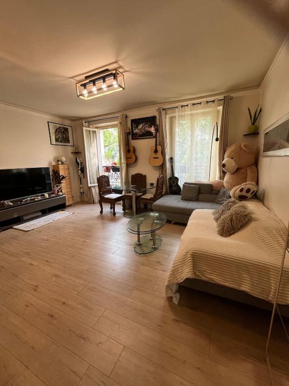 Beautiful 3-room, Porte Saint-Cloud, Paris