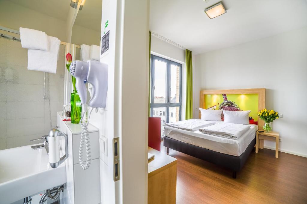 H+ Hotel 4Youth - Resim 36