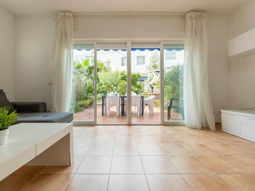 Posedenie v ubytovaní Holiday Home Zona Estival-2 by Interhome