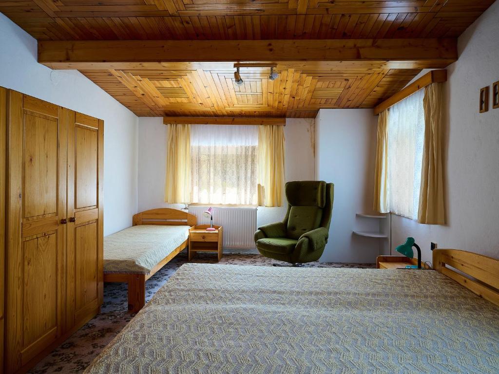 Setusvæði á Holiday Home Jesenný by Interhome